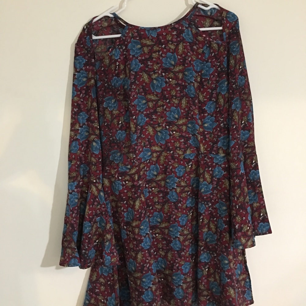 Floral print boohoo dress with cutouts size 10